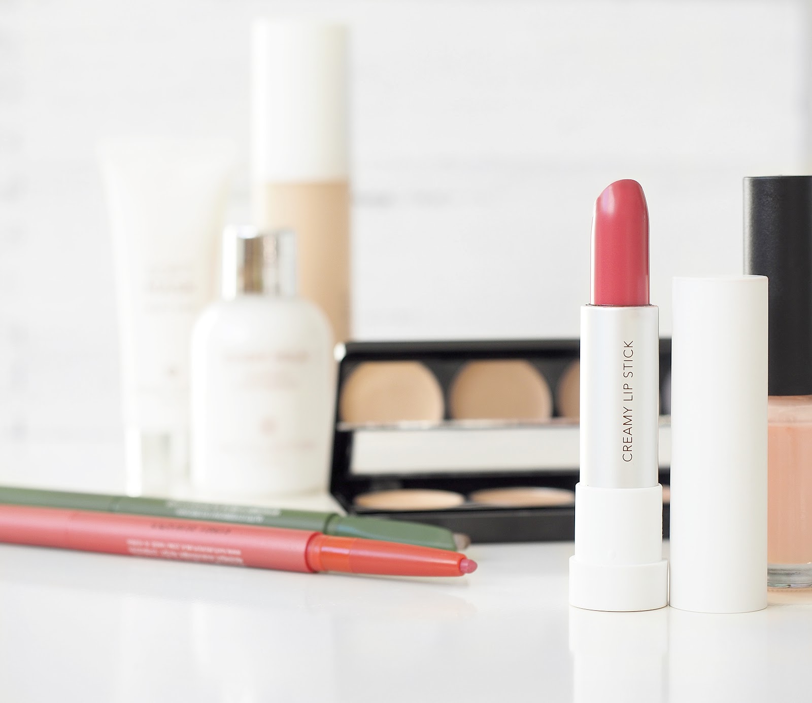 Shipping Beauty Products Internationally: The Basics